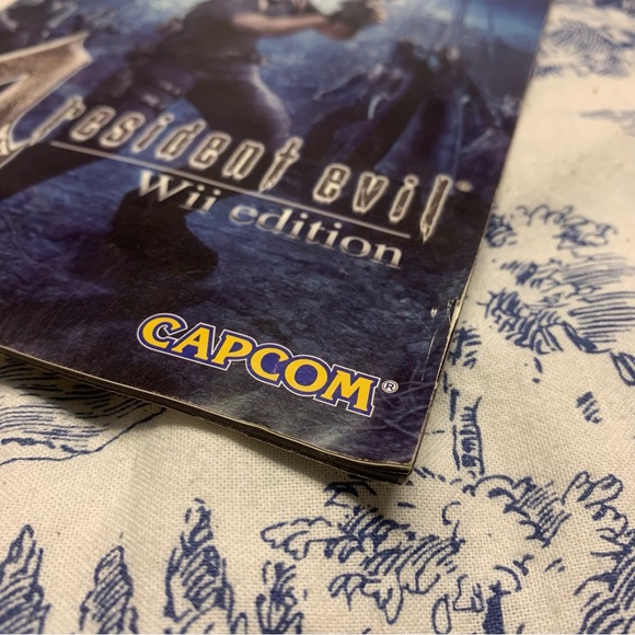 (Manual Only) Resident Evil 4 Nintendo Wii Authentic French - Picture 3 of 4